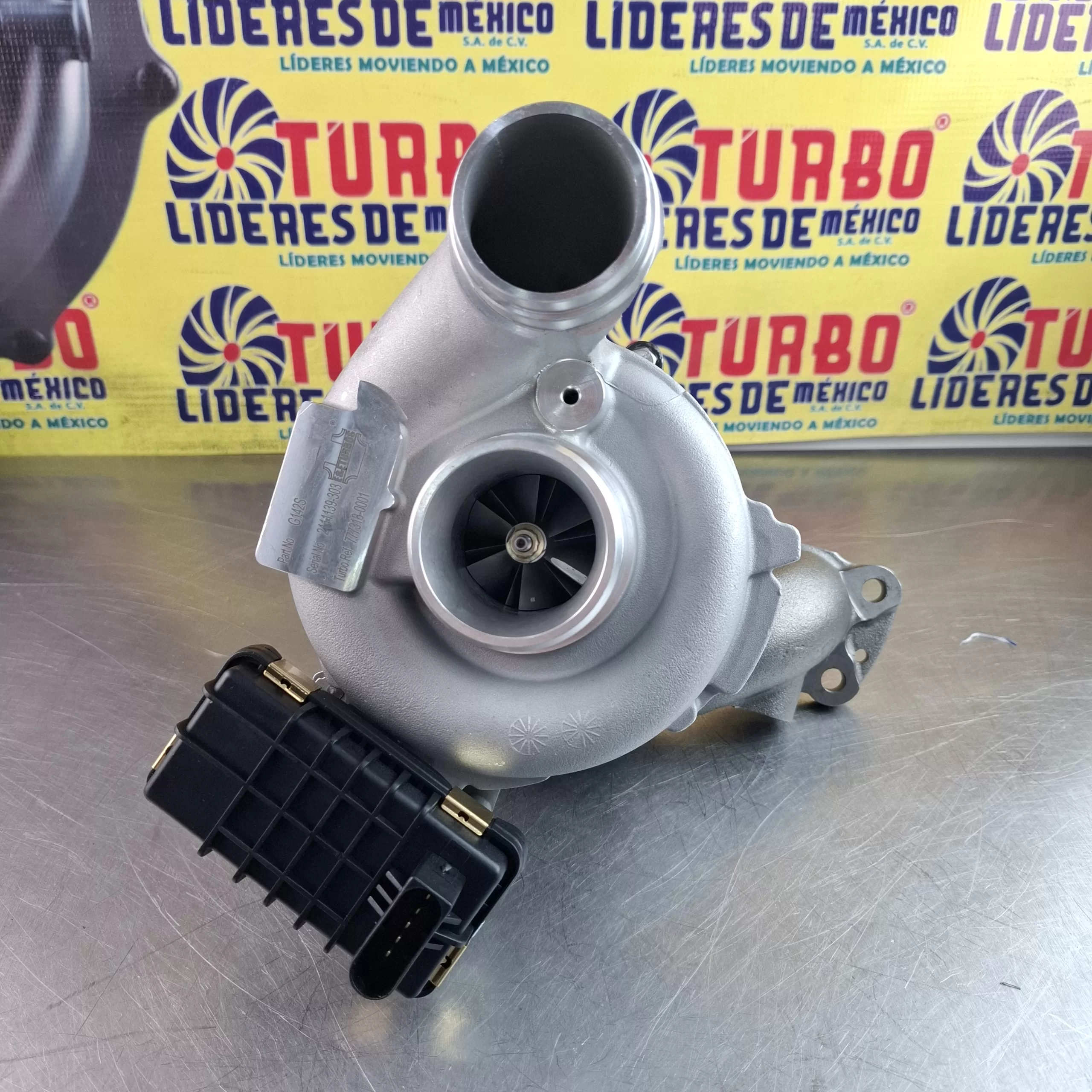 Turbo Para Mercedes-Benz E280 E320 E350 CDI OM642 / Jeep Grand Cherokee 3.0 CRD GTB2056VK TLM G142S.
